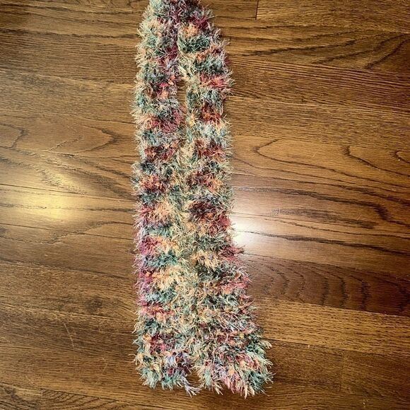 Multi colored (red, green, gold & blue) magic scarf - Picture 4 of 4